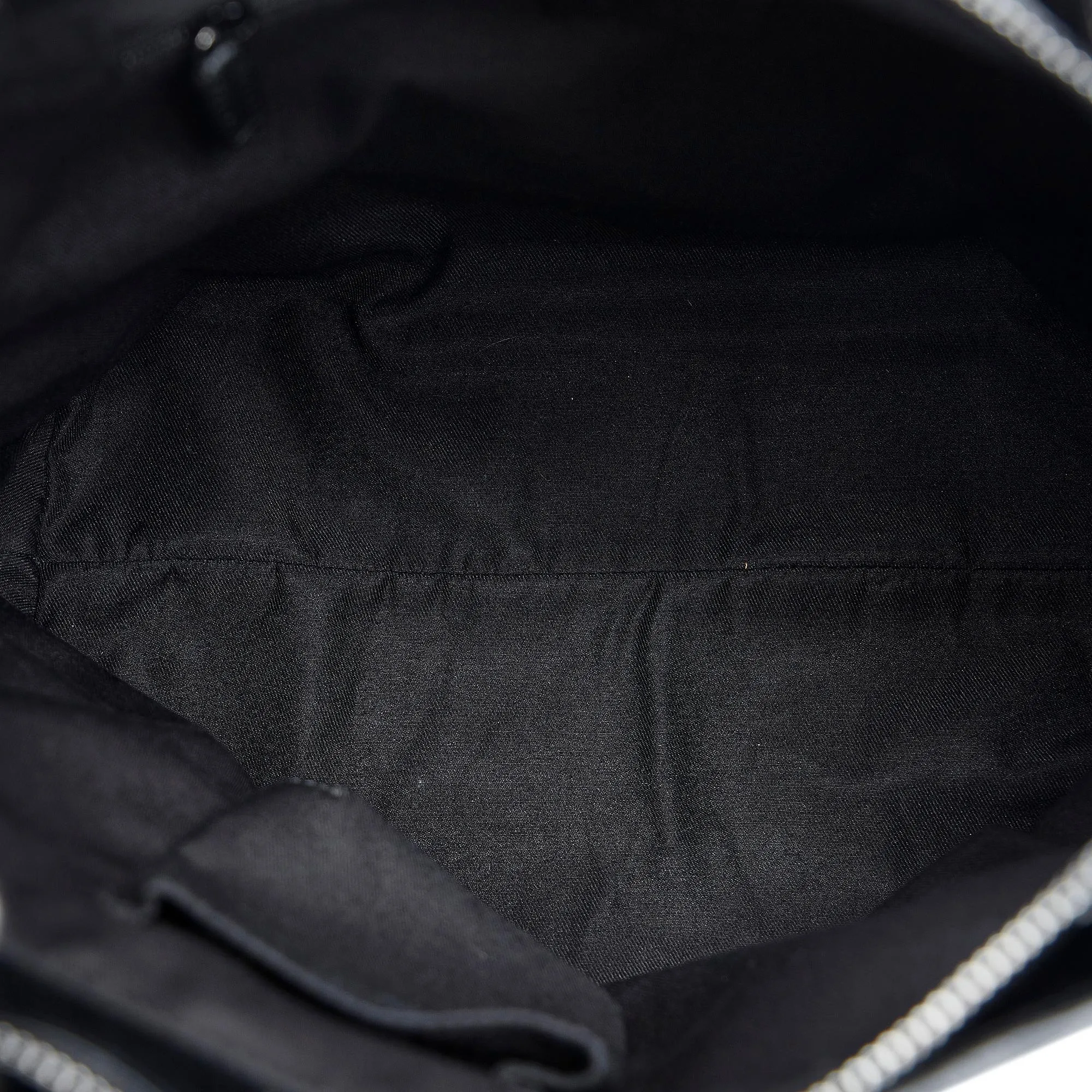 Gucci GG Canvas Eclipse Tote (SHG-Sh4gwE)