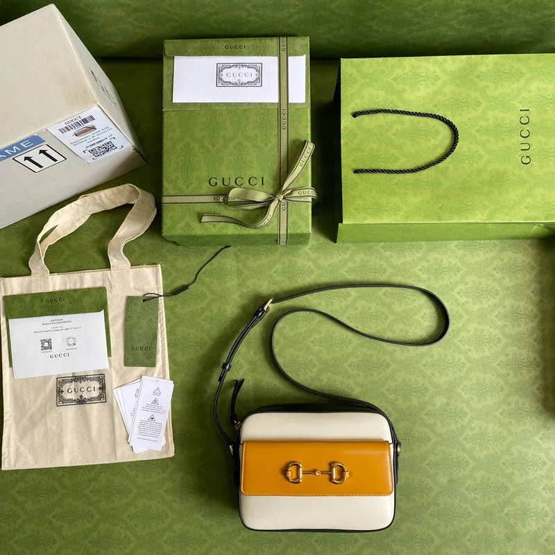 Gucci   Luxury Bags  1021