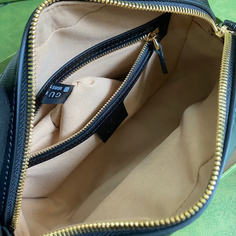 Gucci   Luxury Bags  1021