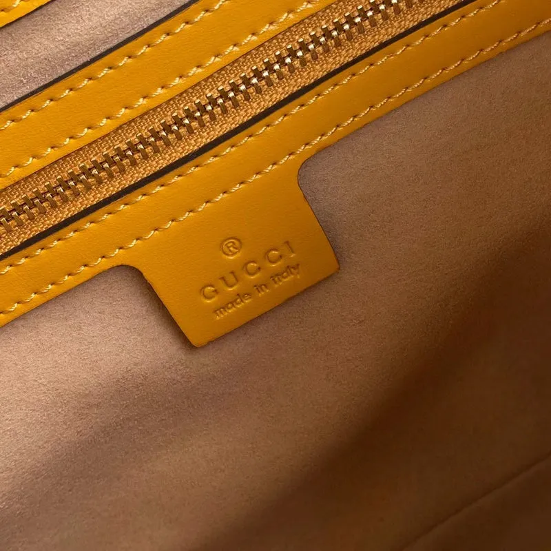 Gucci   Luxury Bags  1039