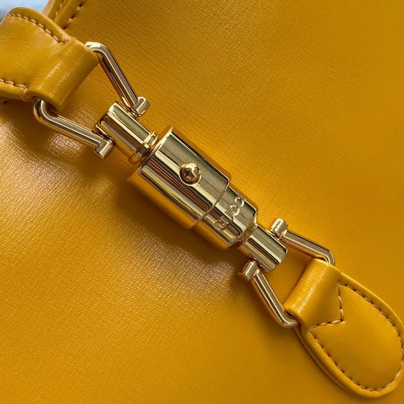 Gucci   Luxury Bags  1039