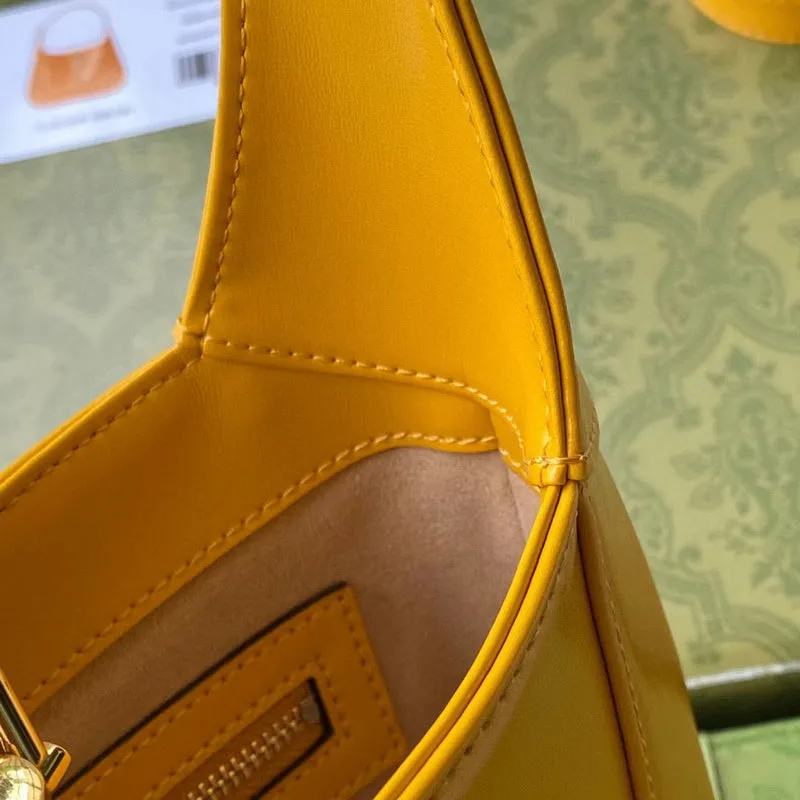 Gucci   Luxury Bags  1039