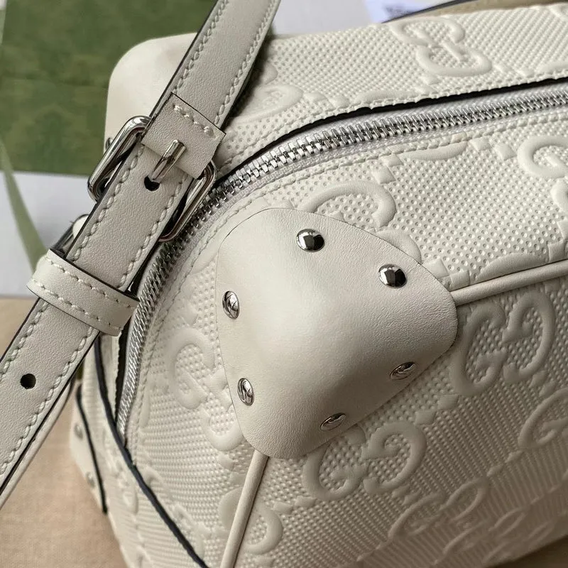 Gucci   Luxury Bags  1061