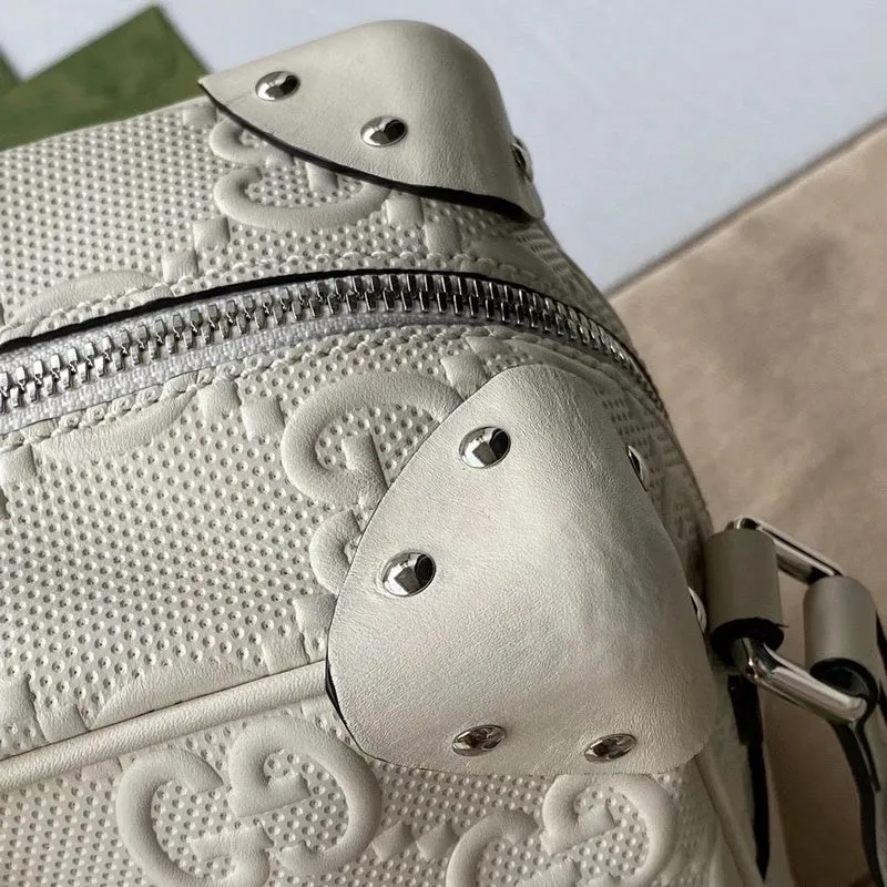 Gucci   Luxury Bags  1061