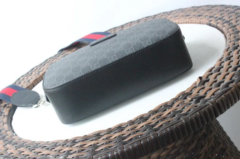 Gucci   Luxury Bags  1121