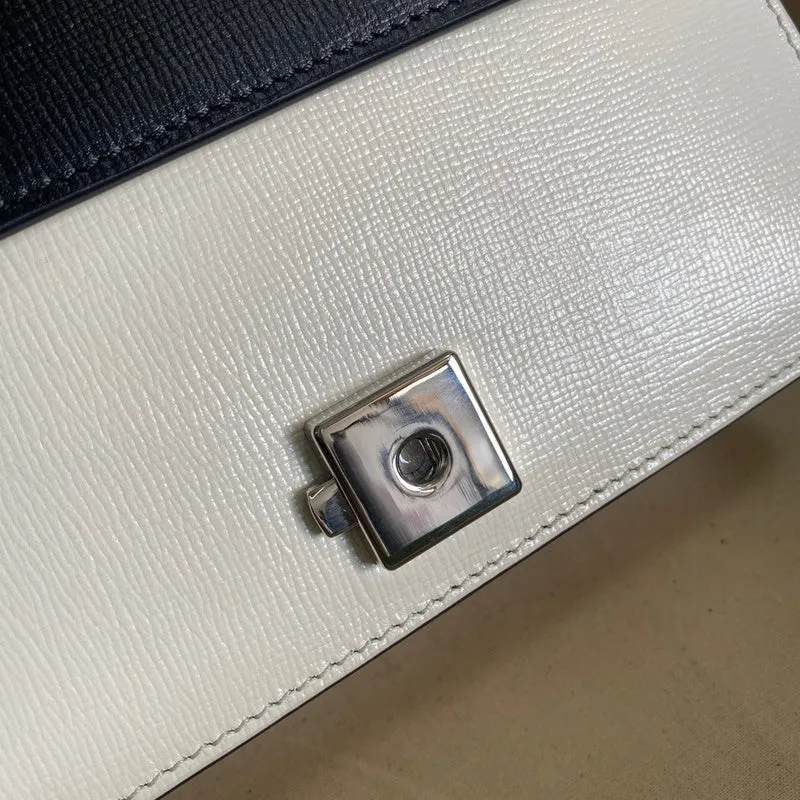 Gucci   Luxury Bags  1249