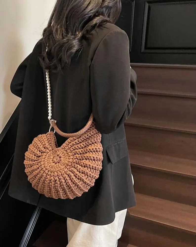 Handwoven Seashell Bag for Women Crochet Beach Bag Boho Clutch with Pearl Strap Leather Handle Unique Design 2025