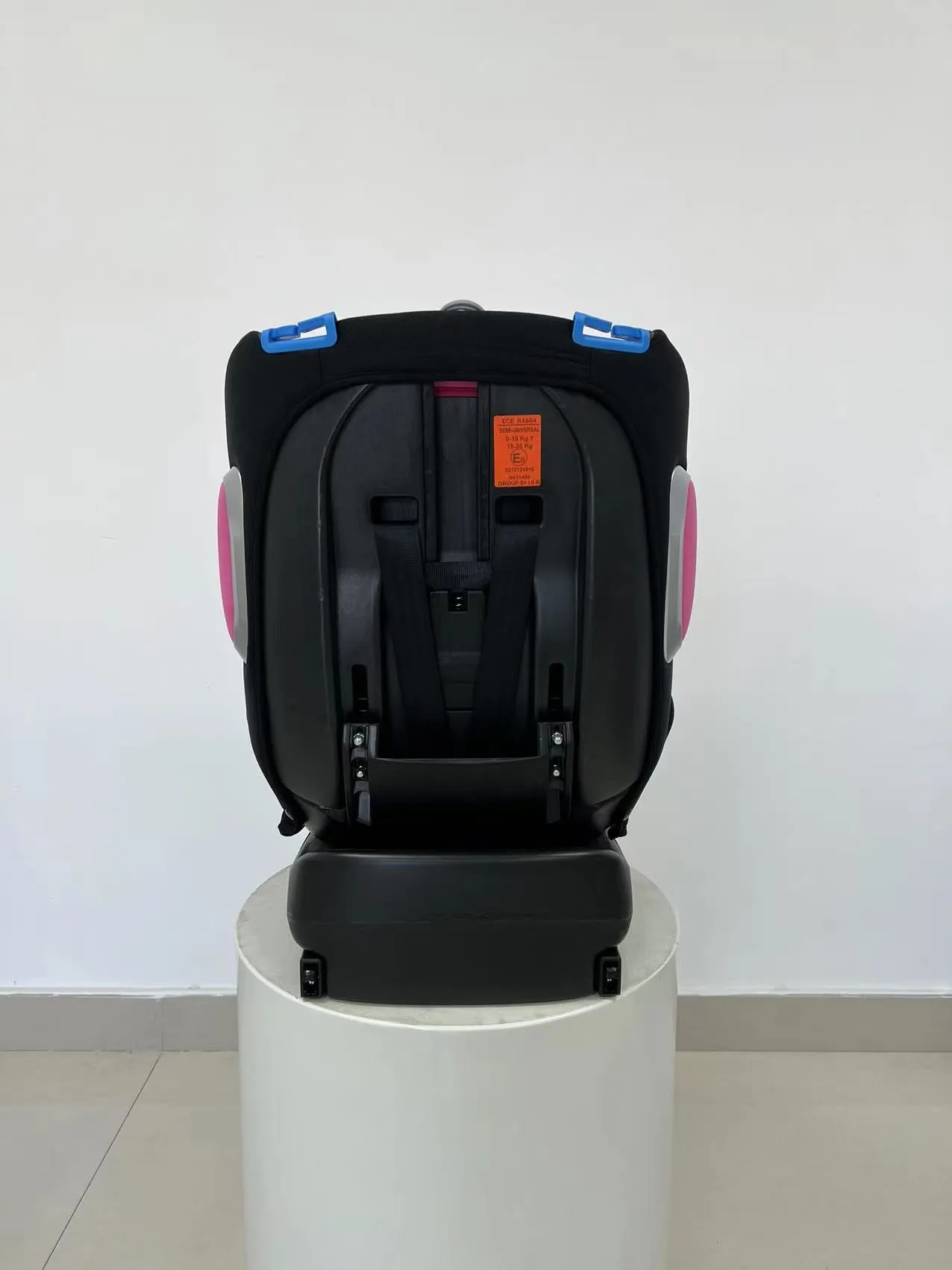 The Classic - 360 Rotation and Convertible Car Seat with ISOFIX and Top Tether